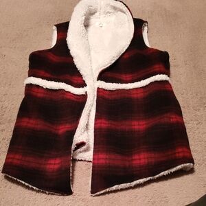 Red Plaid Sherpa-Lined Women’s Vest with Hood